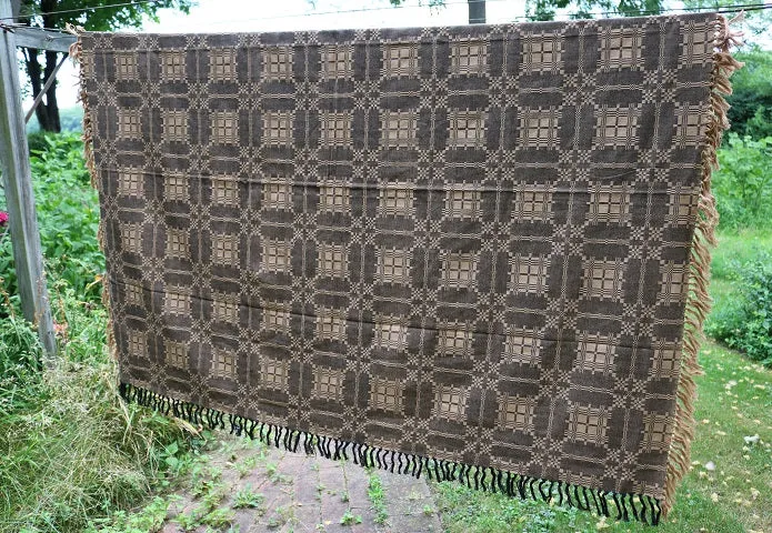 Cozy Reversible Coverlet Detailed Pattern Soft Mustard and Black