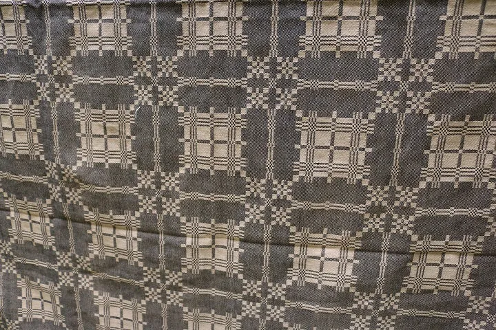 Cozy Reversible Coverlet Detailed Pattern Soft Mustard and Black