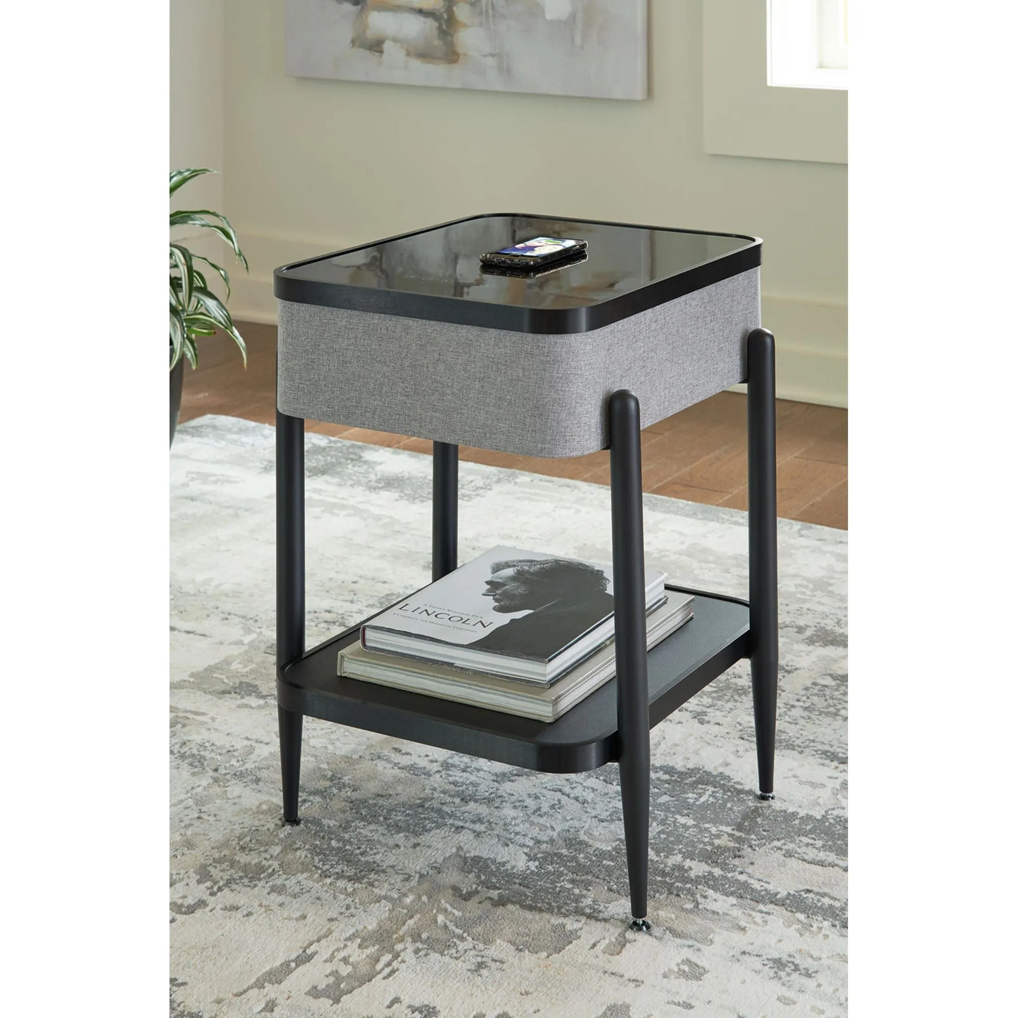 Jorvalee Accent Table